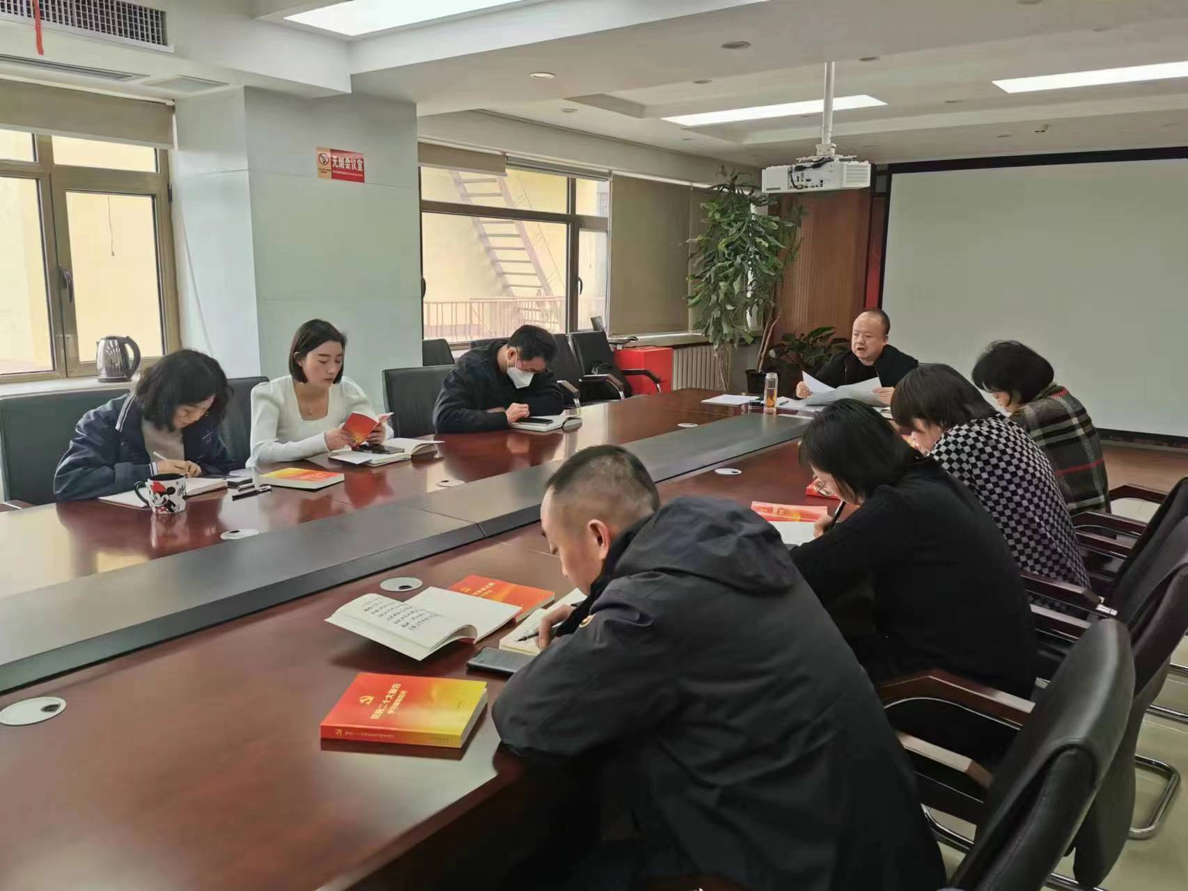 省殘疾人福利基金會(huì)召開黨員大會(huì) 傳達(dá)學(xué)習(xí)2023年省殘聯(lián)工作會(huì)議暨黨風(fēng)廉政建設(shè)工作（視頻）會(huì)議精神